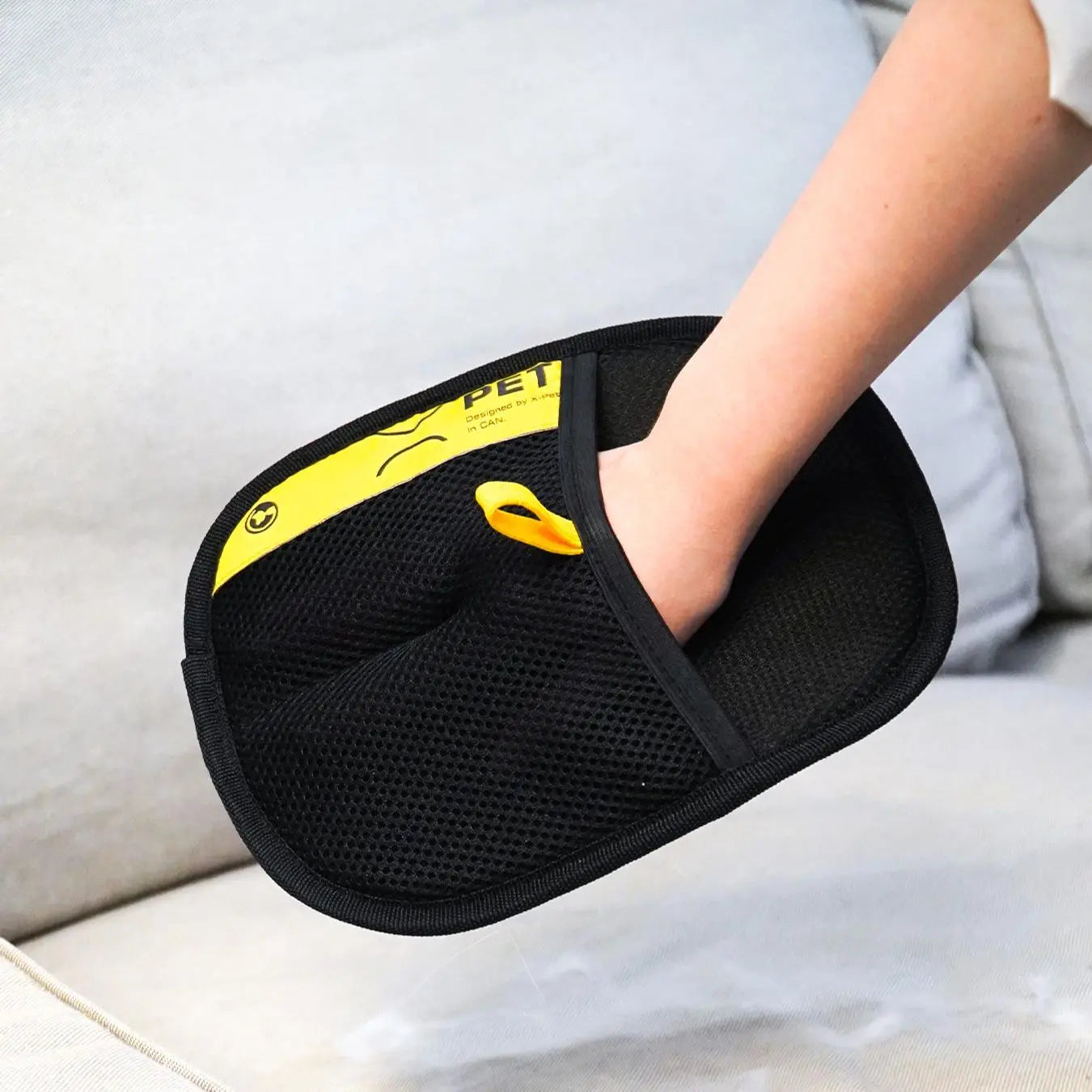 Pet Hair Removal Glove - Anti-Static Grooming Mitt for Dogs and Cats, Effective Pet Hair Cleaning Tool and Grooming Accessory