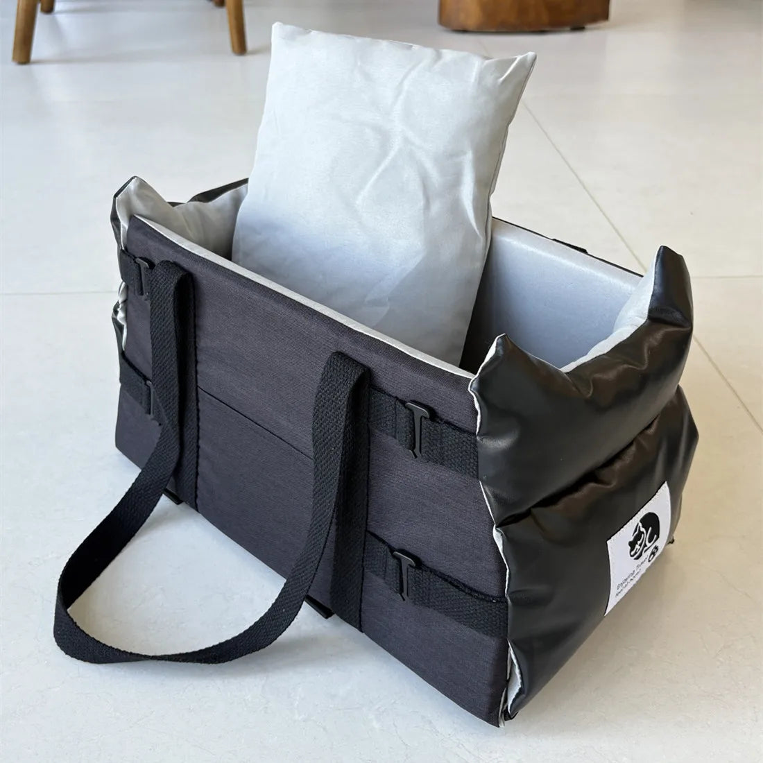 Dog Car Seat for Small Dog Center Console Seat Pet Booster Seat for Car Safety Travel Puppy Portable Dog Carrier for Cats Bag